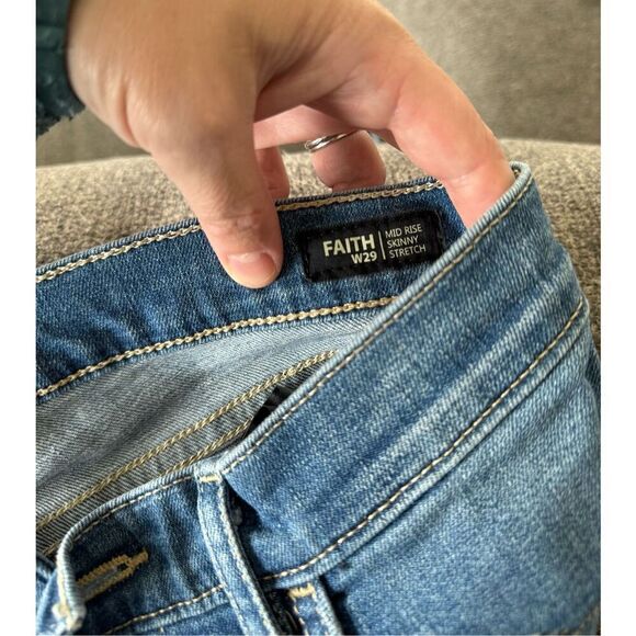 Buffalo David Bitton Distressed Faith Mid Rise Skinny Jeans size 29 - Picture 7 of 8